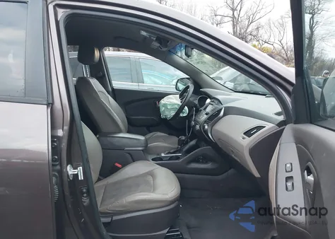 2014 Hyundai Tucson Se z USA, uszkodzony, nr VIN KM8JUCAG6EU795332